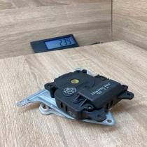 063700 8610 Used  Air flap motor/actuator Toyota Avensis Verso