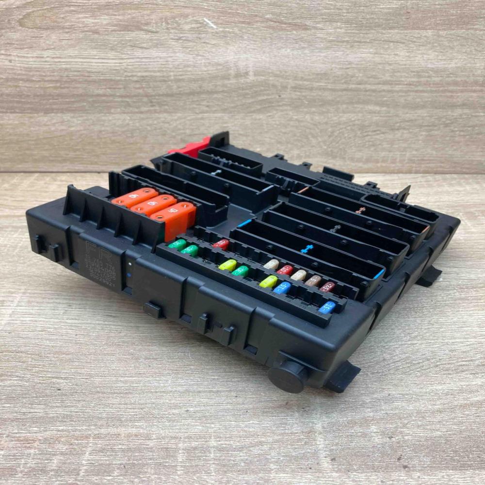 13205776 519164008 FR Fuse module Opel Vectra C