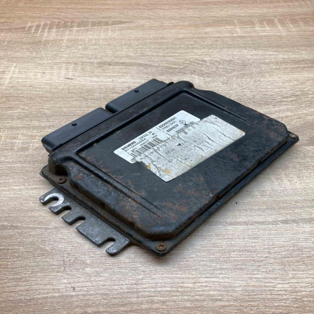 8200035891 7700110471  Engine control unit/module ECU Renault Scenic I