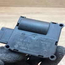 4F0820511B 0132801369 Used  Air flap motor/actuator Audi A6 S6 C6 4F