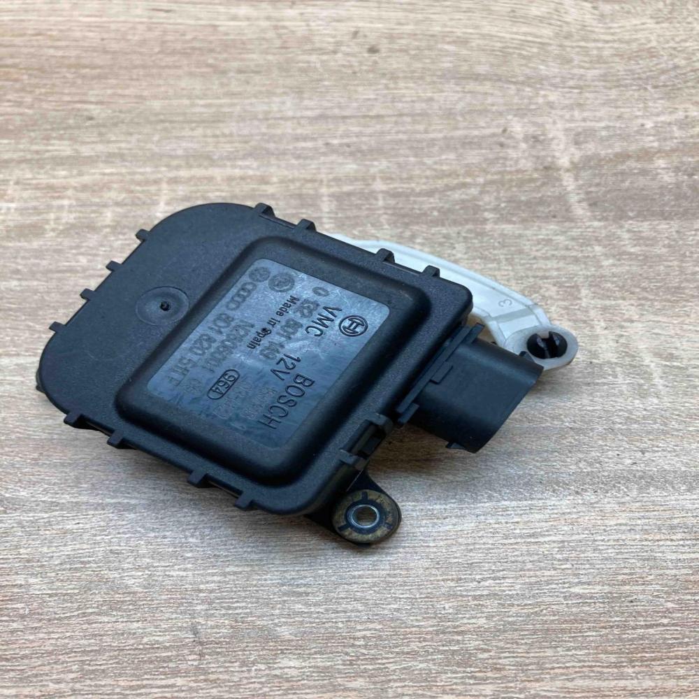 8D1820511F 740220363F  Air flap motor/actuator Skoda Superb B5 (3U)