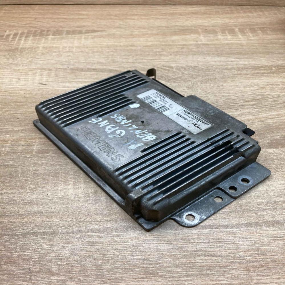 7700860337 S105300201E  Engine control unit/module ECU Renault Megane I