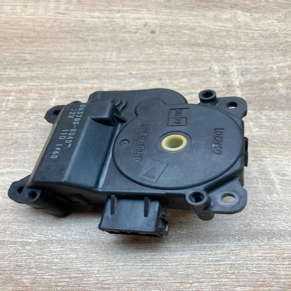 063700 8040 12V11D1460  Air flap motor/actuator Mazda MPV