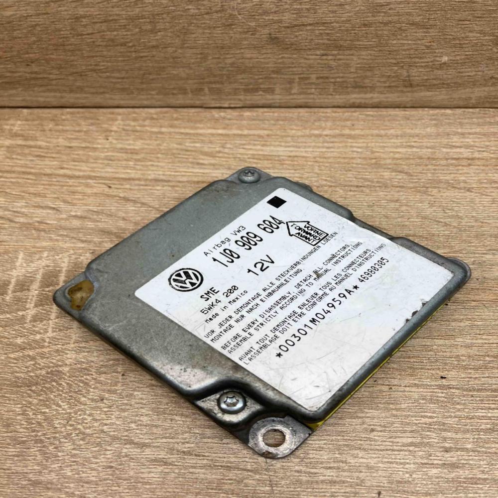 1J0909604 5WK4200  Airbag control unit/module Volkswagen PASSAT B5
