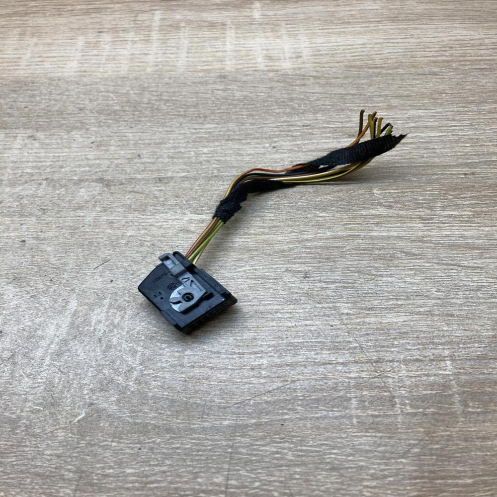 8364646   Plug wire BMW 3 E90 E91