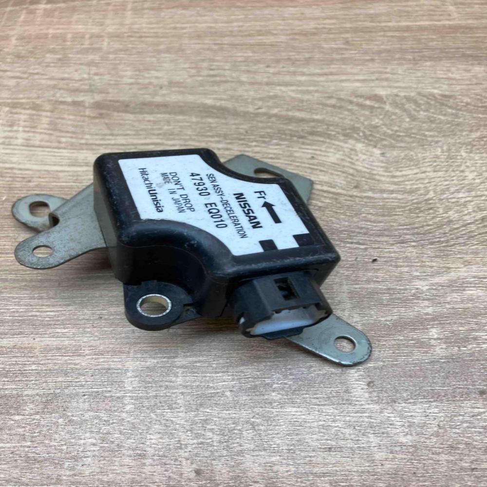 47930 EQ010   ESP acceleration yaw rate sensor Nissan X-Trail T30