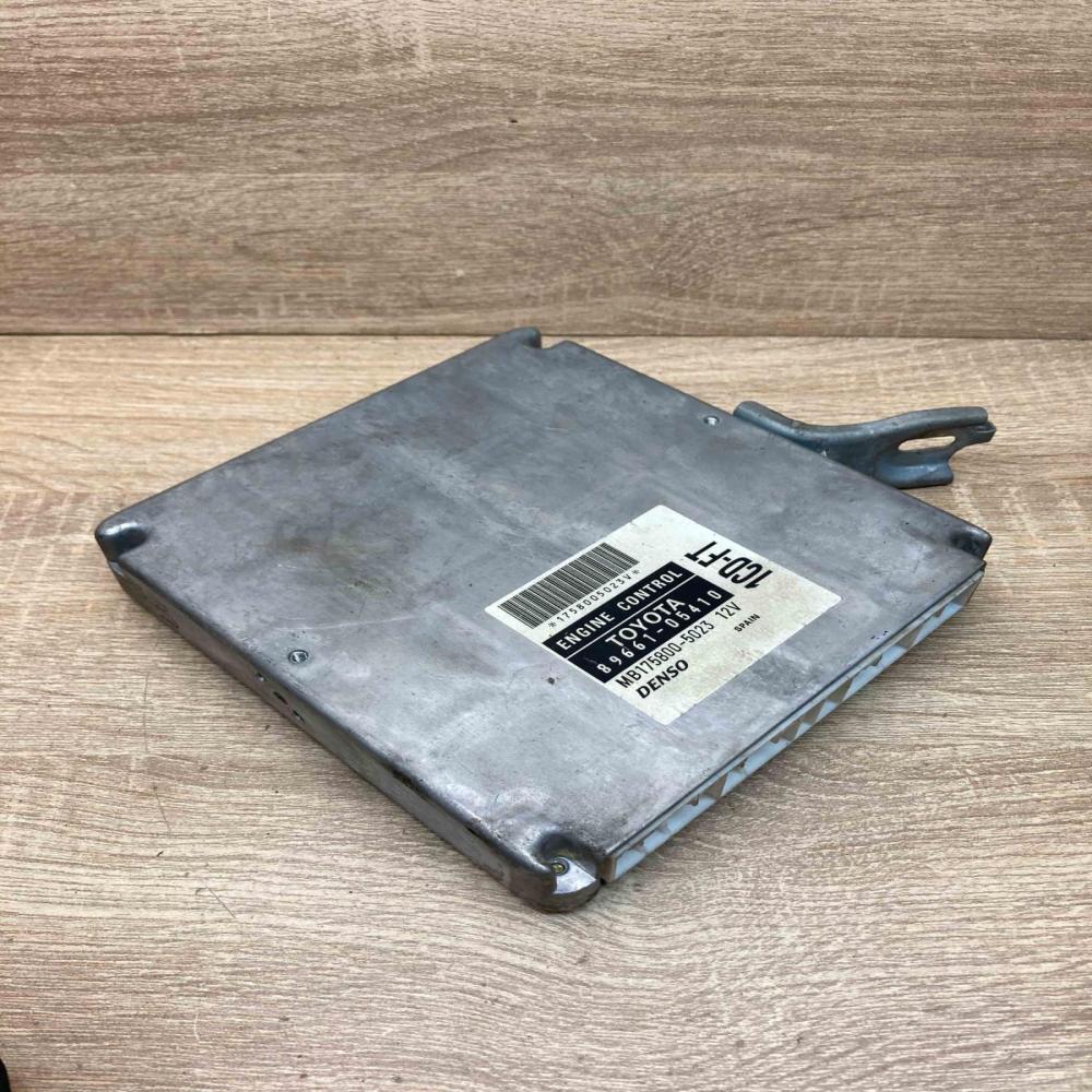 89661 05410 MB175800 5023  Engine control unit/module ECU Toyota Avensis T250