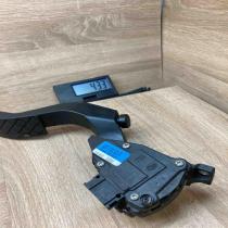 8D1723523F 6PV008376  Accelerator throttle pedal Audi A6 S6 C5 4B