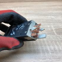 1J0953235A 1J0953235B  Hazard light switch Volkswagen Golf IV