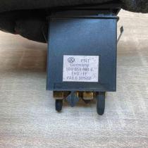 3B0959621E   Windscreen/window heater switch Volkswagen PASSAT B5