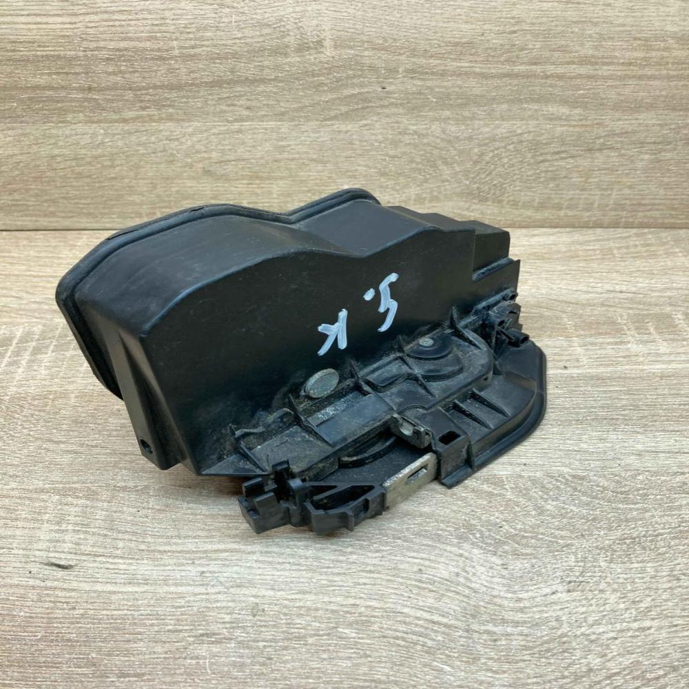 7154629   Rear door lock BMW 5 E60 E61