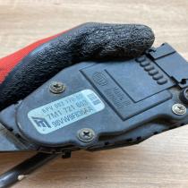 7M1721603 6PV007770  Accelerator throttle pedal Volkswagen Sharan