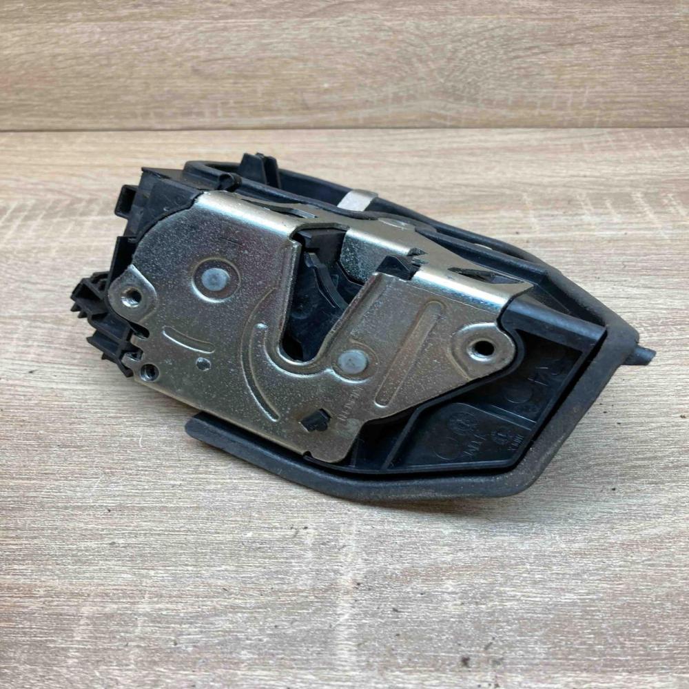 7167076   Rear door lock BMW X3 E83