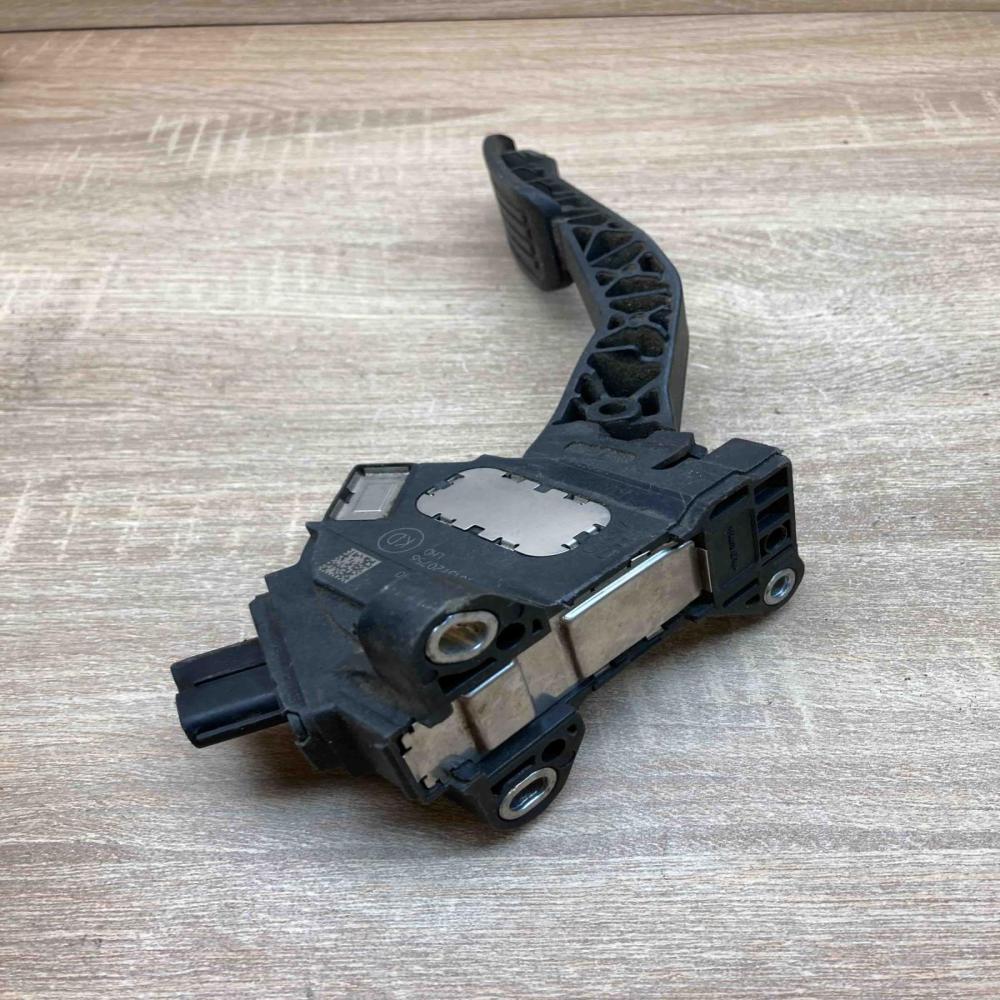 78110 0D030  LHD Accelerator throttle pedal Toyota Yaris