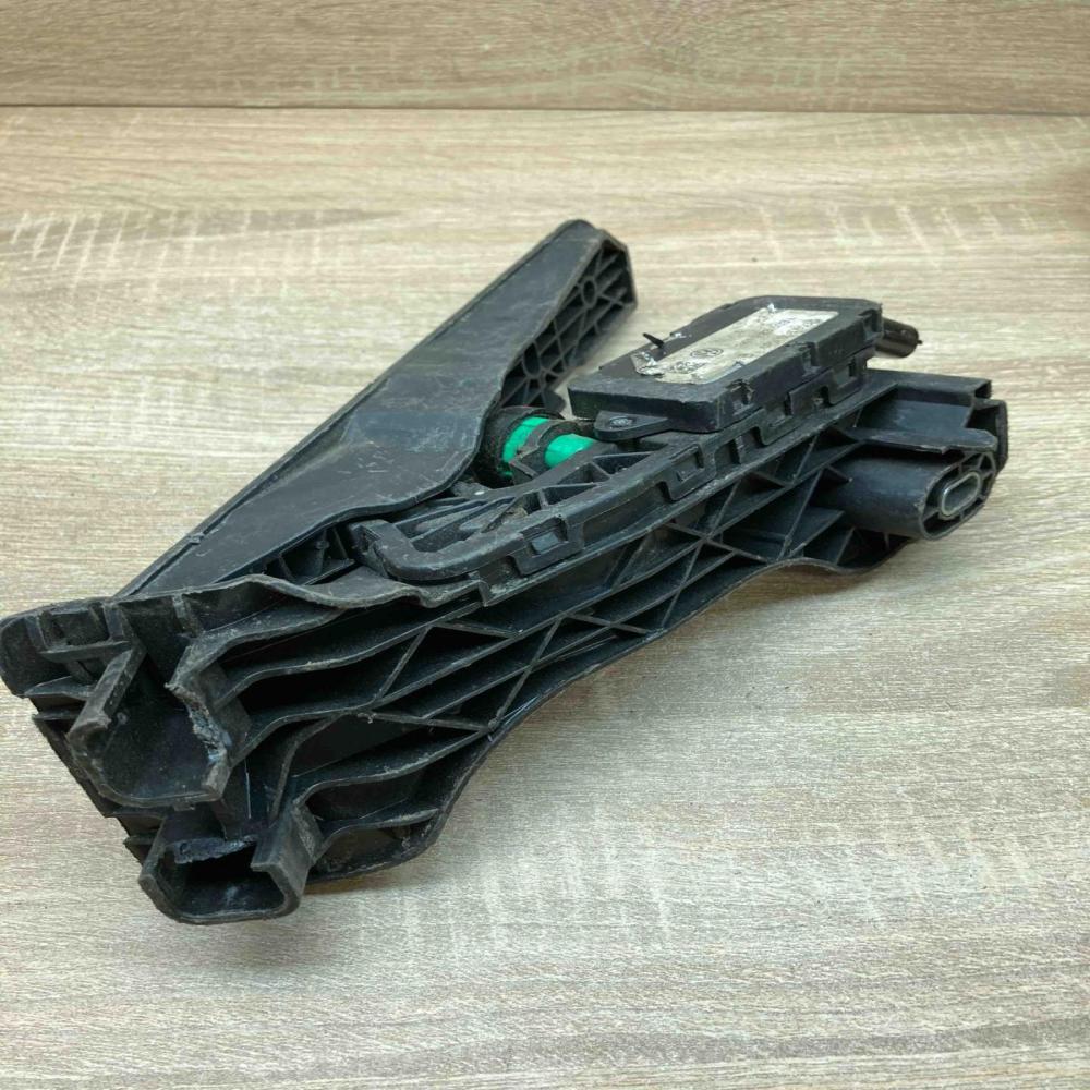 1K1723503L   Accelerator throttle pedal Toyota Yaris