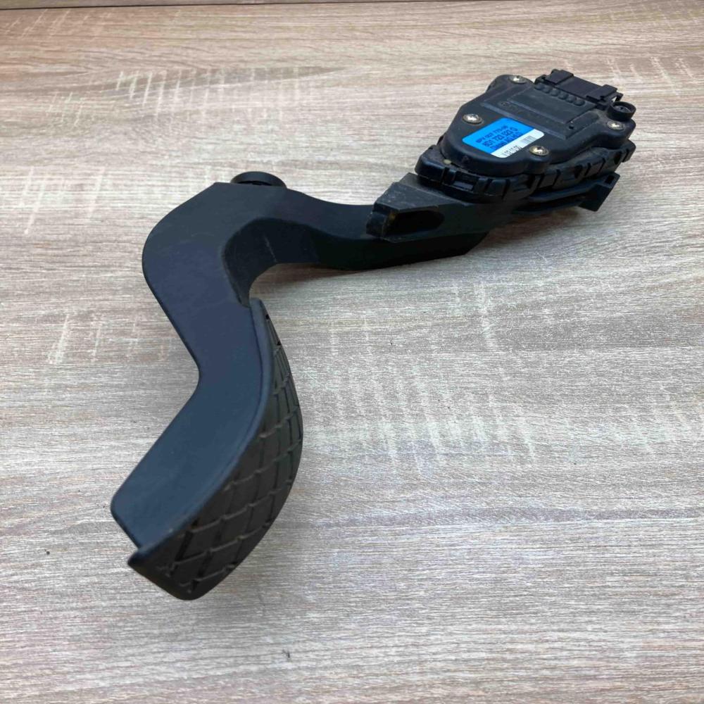 8D1723523G 6PV007770  Accelerator throttle pedal Audi A6 S6 C5 4B