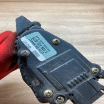 8D2721523E 6PV007770  Accelerator throttle pedal Audi A4 S4 B5 8D