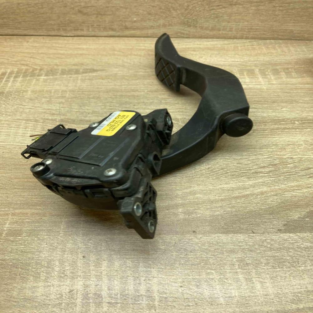 8E1723523G 6PV008375 06 With Plug Accelerator throttle pedal Audi A4 S4 B7 8E 8H