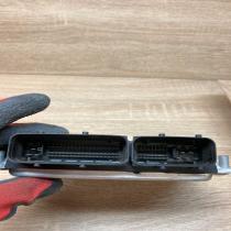 038906019EP 0281010701  Engine control unit/module ECU Volkswagen PASSAT B5.5