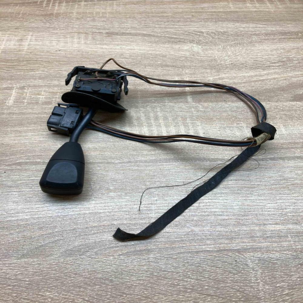 012005 1378118  Wiper control stalk BMW 5 E34