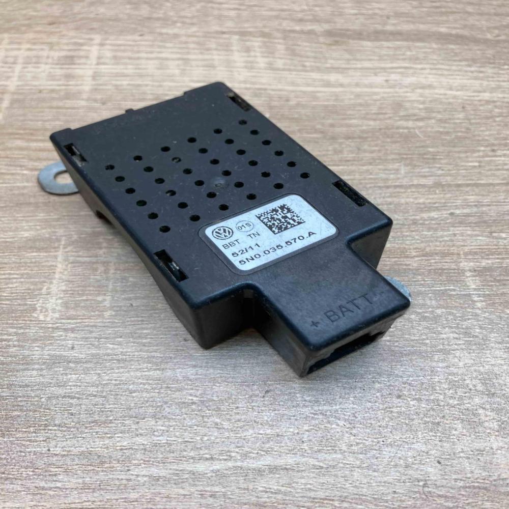 5N0035570A   Aerial antenna amplifier Volkswagen Tiguan