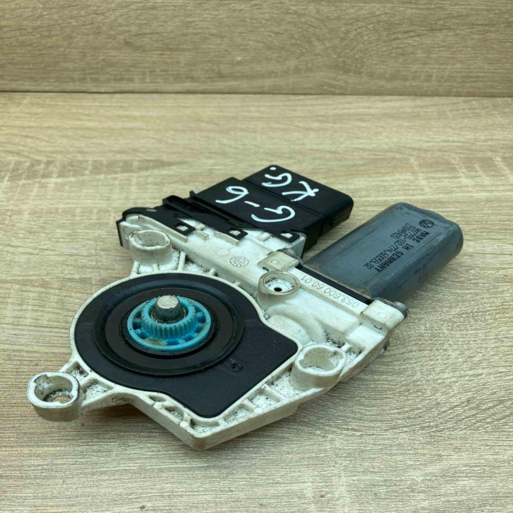 5K0959703C 5K0959794  Rear door window regulator motor Volkswagen Golf V