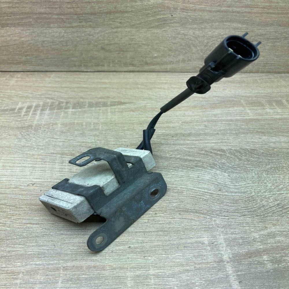 246810 6110B   Coolant fan relay Toyota Yaris