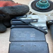 1K0959703P  With Plug Rear door window regulator motor Volkswagen PASSAT B6