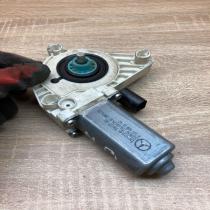 A1698201642 7746012901  Front door window regulator motor Mercedes-Benz A W169
