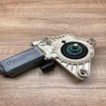 A1698201642 7746012901  Front door window regulator motor Mercedes-Benz A W169