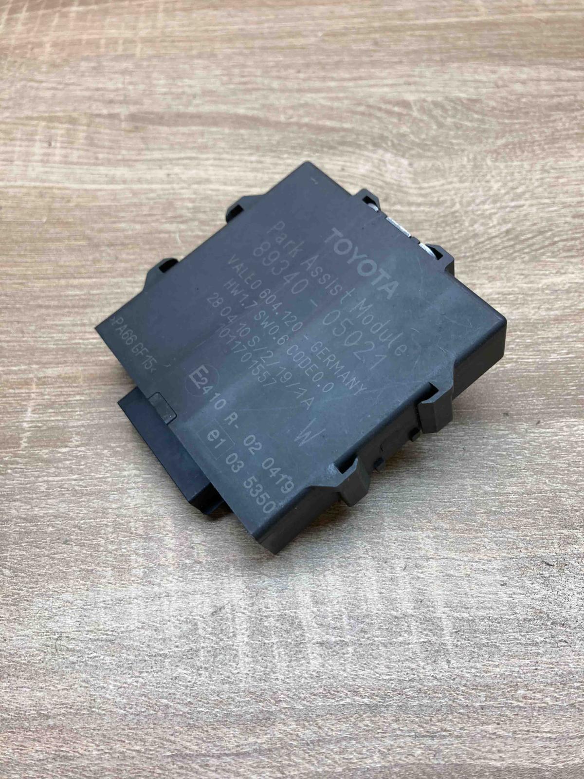 89340 05021 604120  Parking PDC control unit/module Toyota Avensis T270