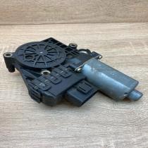 0130821784 1103004422  Rear door window regulator motor Audi A6 S6 C4 4A