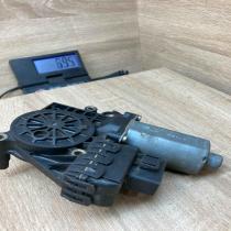 0130821784 1103004422  Rear door window regulator motor Audi A6 S6 C4 4A
