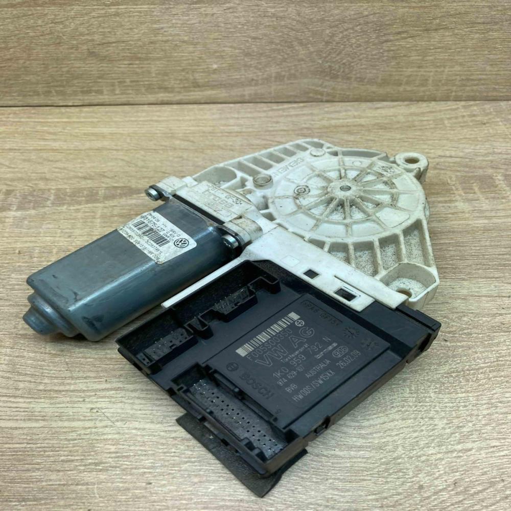 1K0959792N 3C2837461L  Front door window regulator motor Volkswagen PASSAT B6