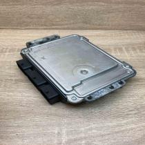 8200527713 0281012588  Engine control unit/module ECU Renault Laguna II