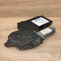 7L0959795   Rear door window regulator motor Volkswagen Touareg I