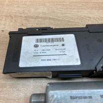 3D0959794C 0130821764  Rear door window regulator motor Volkswagen Touareg I