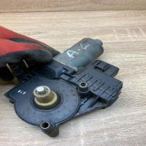 0130821785 1303004300  Rear door window regulator motor Audi A6 S6 C5 4B
