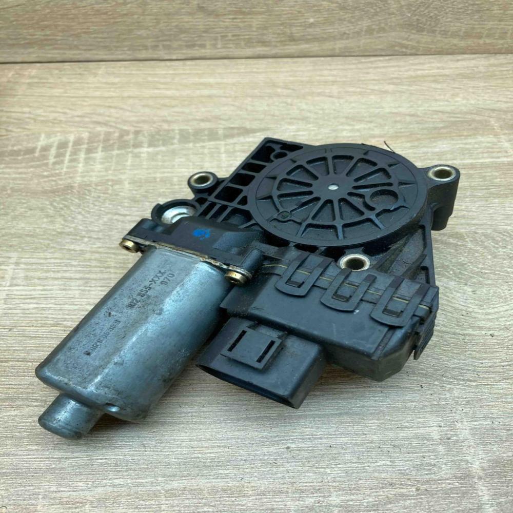 0130821775 1902002254  Front door window regulator motor Audi A4 S4 B6 8E 8H