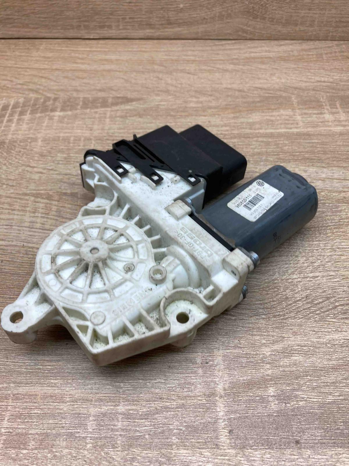 1K0959708F 980855 111  Rear door window regulator motor Volkswagen PASSAT B6