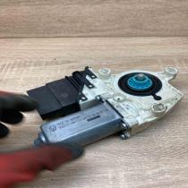 1K0959703P   Rear door window regulator motor Volkswagen PASSAT B6