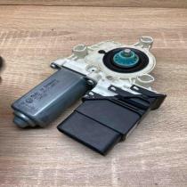 3C9959704 974226 108  Rear door window regulator motor Volkswagen PASSAT B6