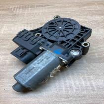 0130821784 1703008041  Rear door window regulator motor Audi A6 S6 C4 4A