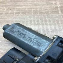 0130821784 1703008041  Rear door window regulator motor Audi A6 S6 C4 4A