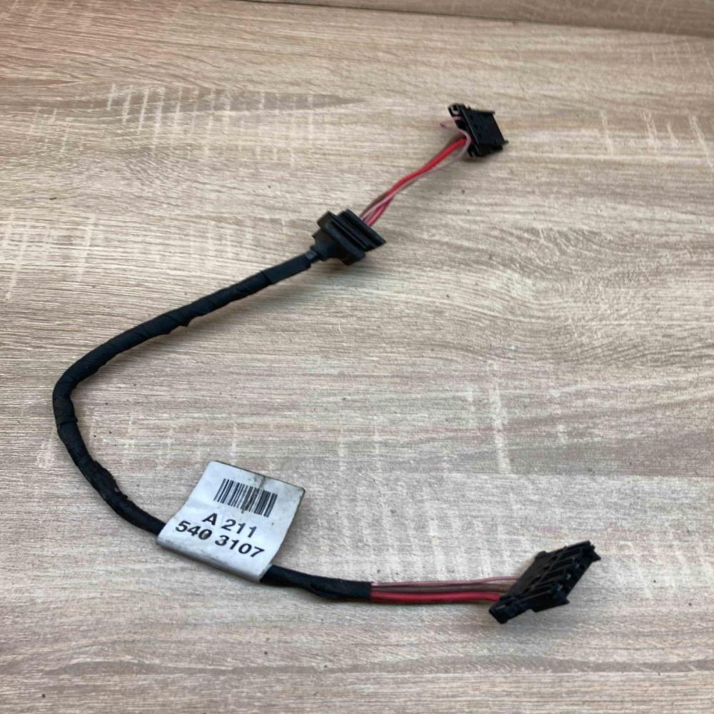 A2115403107   Plug wire Mercedes-Benz E W211