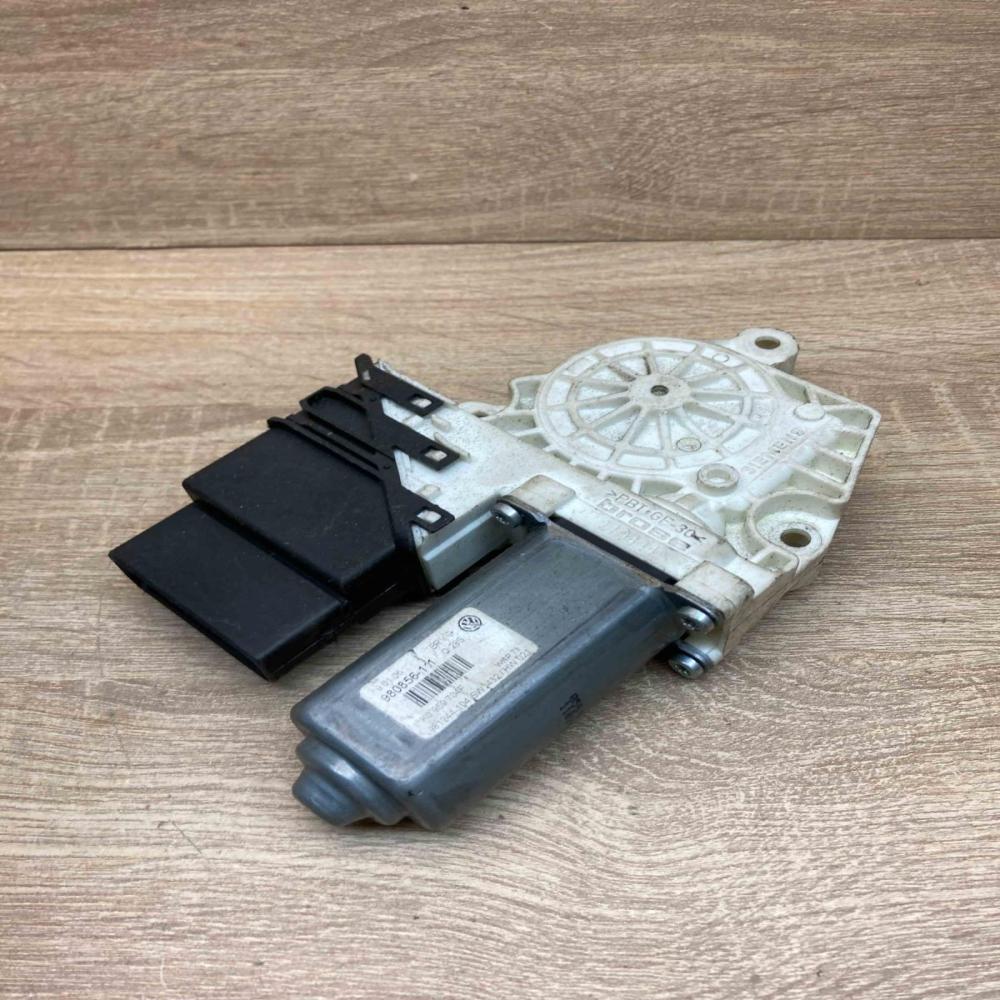 1K0959704F 981244 104  Rear door window regulator motor Volkswagen Passat Alltra