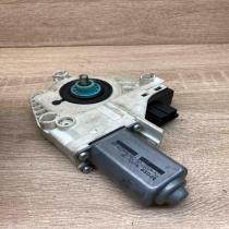 8K0959802   Front door window regulator motor Audi A4 S4 B8 8K