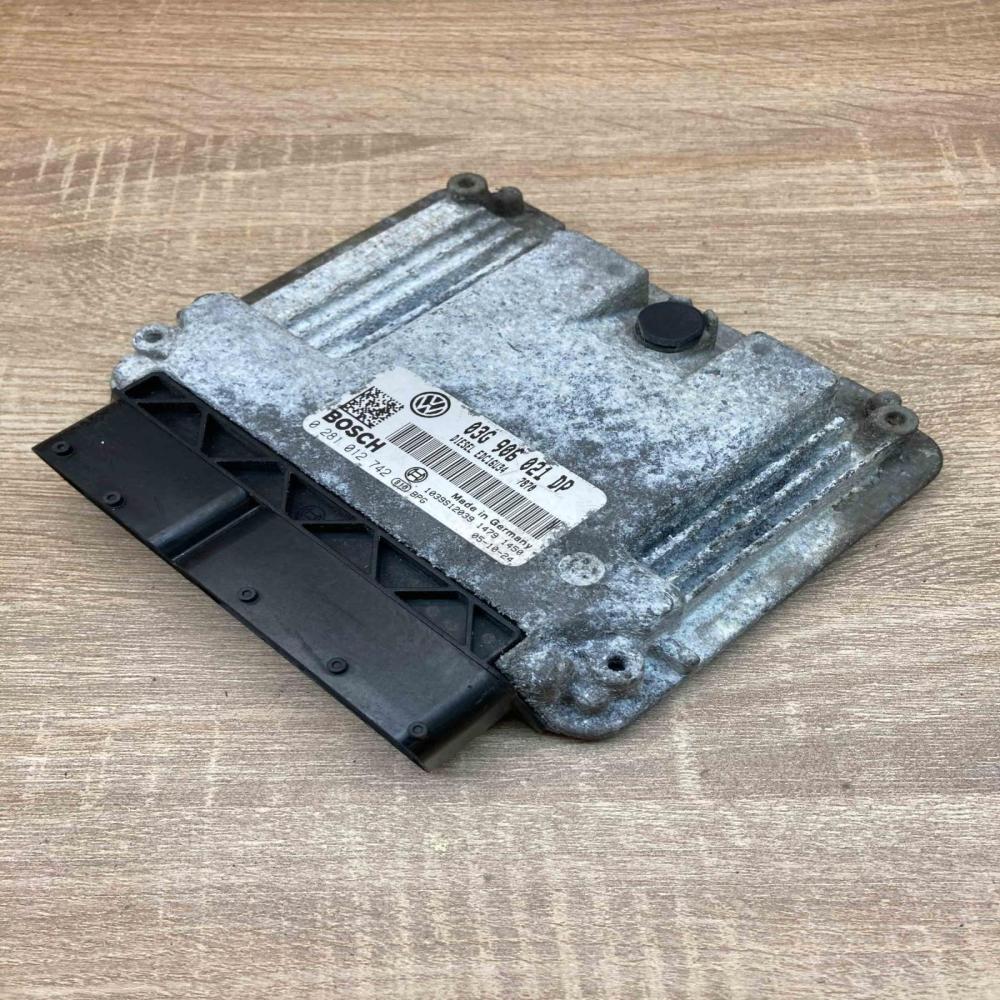 03G906021DP 0281012742  Engine control unit/module ECU Volkswagen PASSAT B6