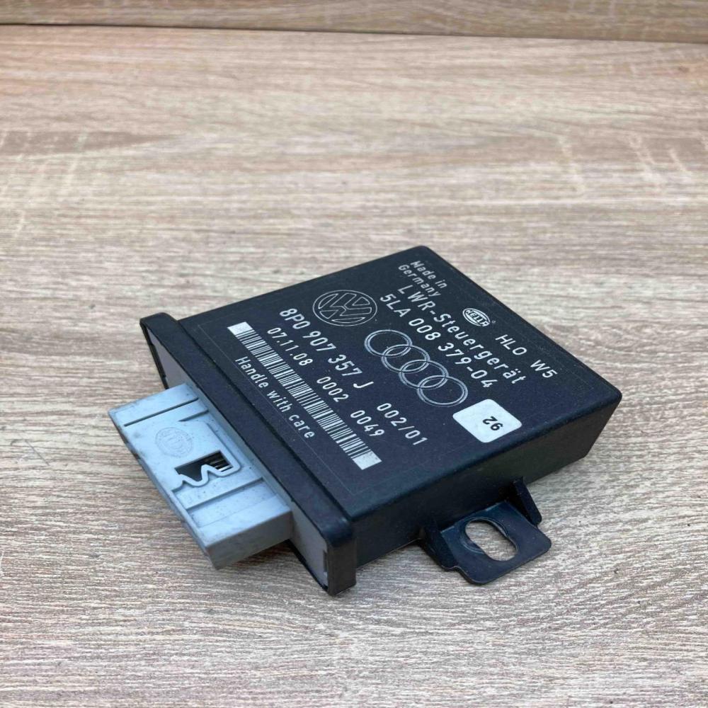 8P0907357J 5LA008379  Light module LCM Audi A3 S3 8P