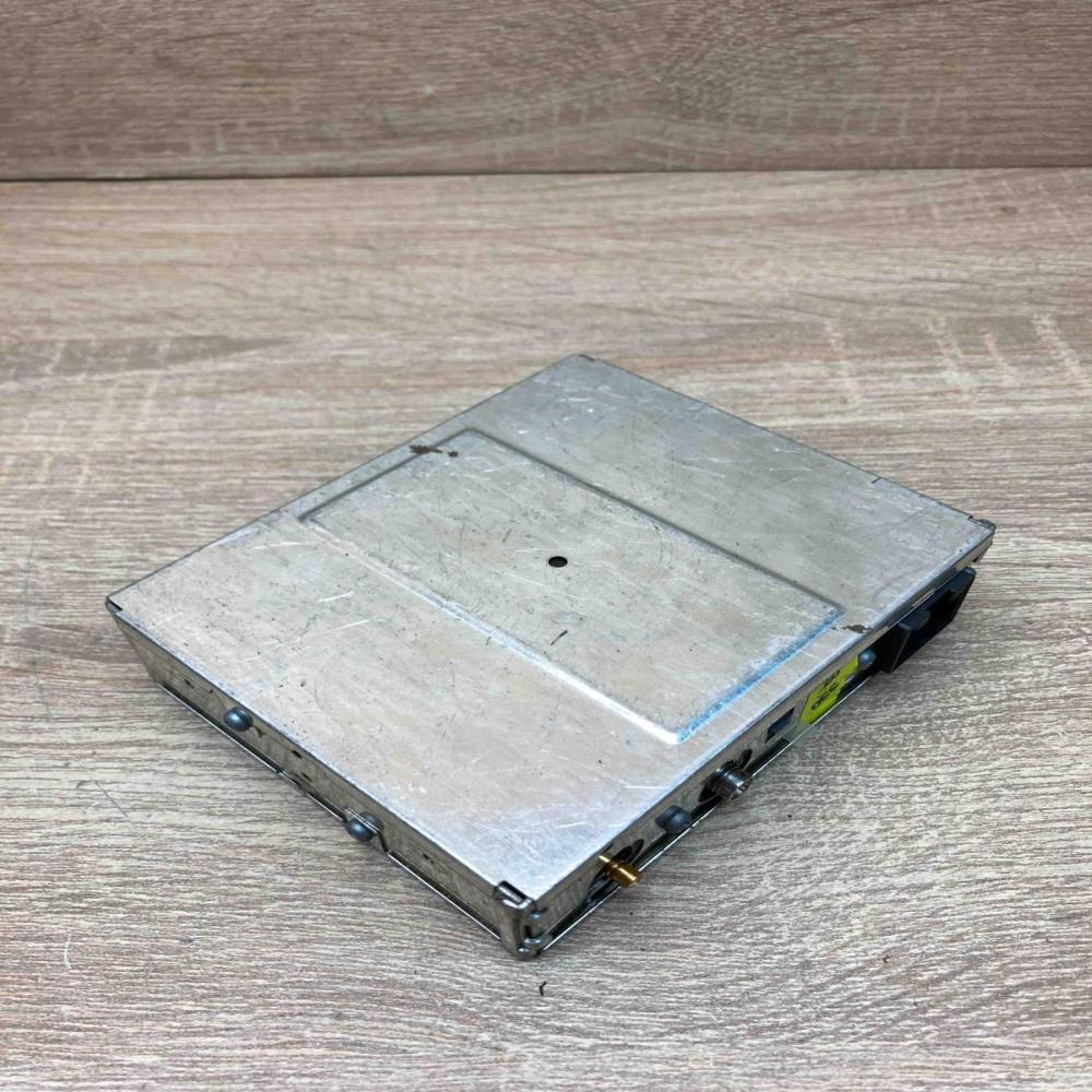 3B0919894A 7612001037  GPS navigation control unit/module Volkswagen PASSAT B5.5